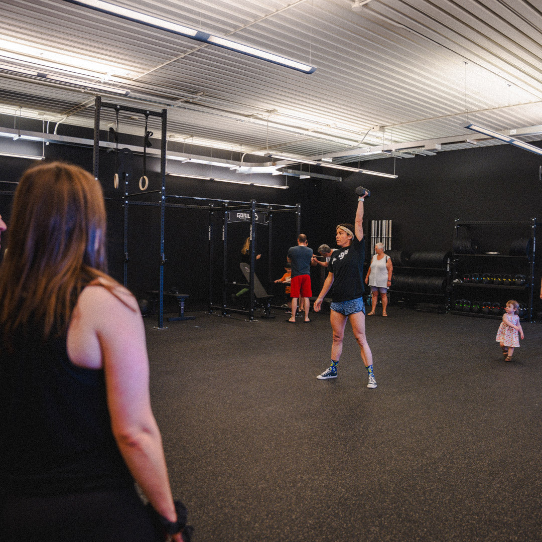 Cours de groupe pour mamans à La Jungle Centre d'Entraînement à Saint-Pie - Abdo-fessier, tonus et remise en forme postnatal, à chaque étape de la maternité.