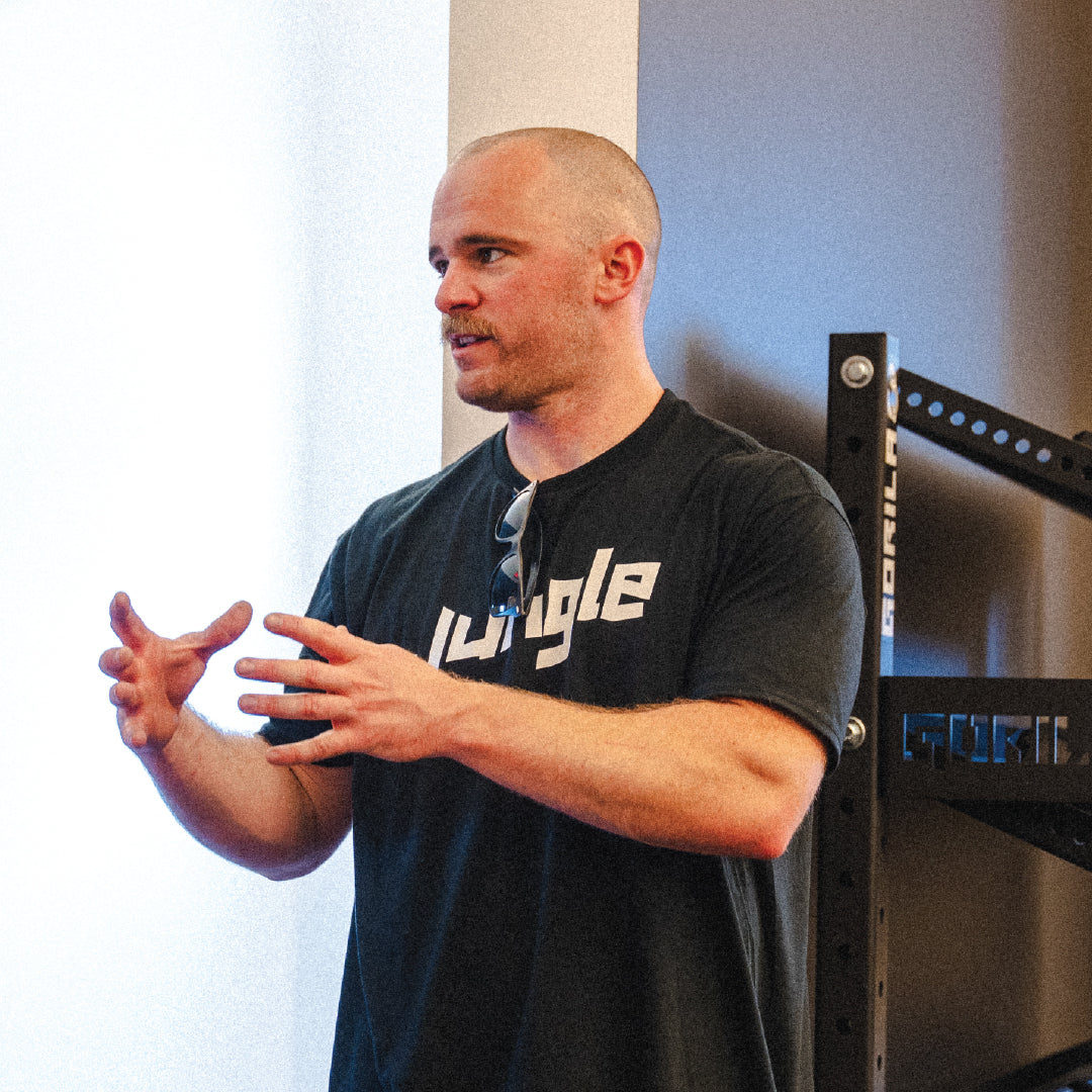 Vincent Roy, coach de CrossFit avec plus de 5 ans d'expérience, expert en haltérophilie, et golfeur avec un drive de 400 verges.